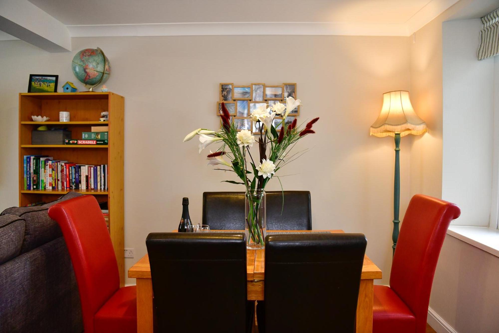 "Ideal Location" Superb Townhouse & Garden -5Min Walk To City, Beach, Marina - Quiet Popular Area Swansea Extérieur photo